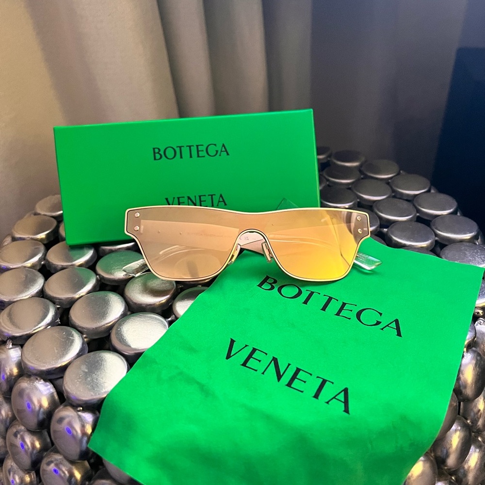 Bottega Veneta Original Rectangular Sunglasses In… - image 2